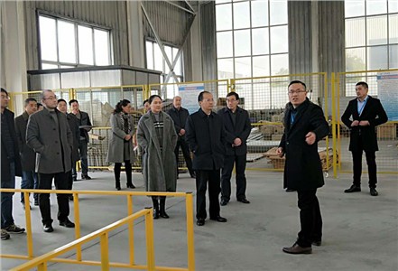 宿城區(qū)區(qū)長(zhǎng)張輝、副區(qū)長(zhǎng)葉曉晨蒞臨艾華美陳科技考察調(diào)研 宿城區(qū)區(qū)長(zhǎng)張輝、副區(qū)長(zhǎng)葉曉晨蒞臨艾華美陳科技考察調(diào)研