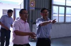 宿遷市委宣傳部常務(wù)副部長(zhǎng)、市文明辦主任袁恒蒞臨宿遷艾華廣告科技有限公司調(diào)研指導(dǎo)